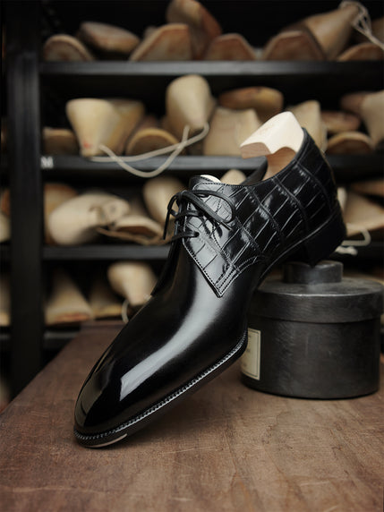 "D,E,F & G" widths are available